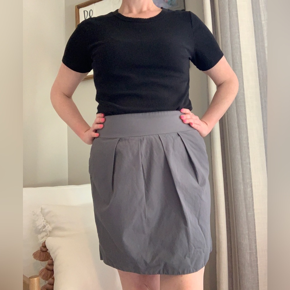 Loft Pleated Short Skirt